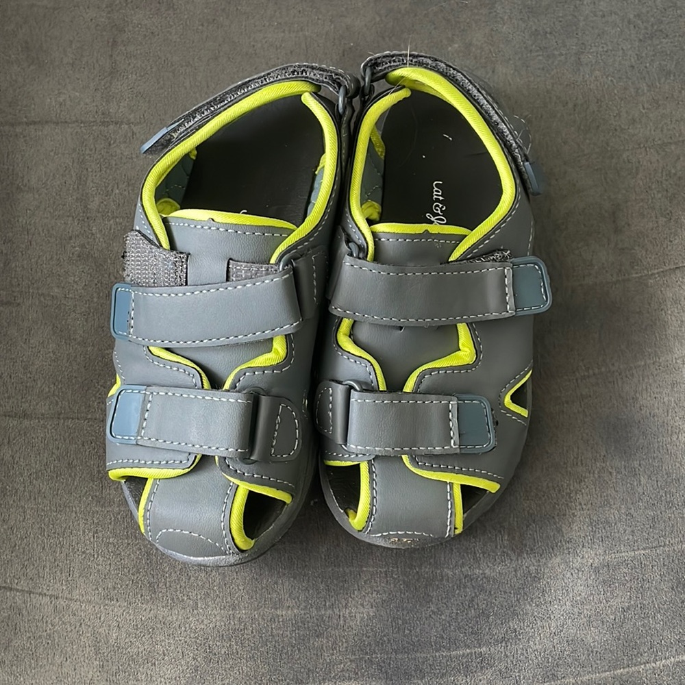 Cat and Jack boys sandals size 10